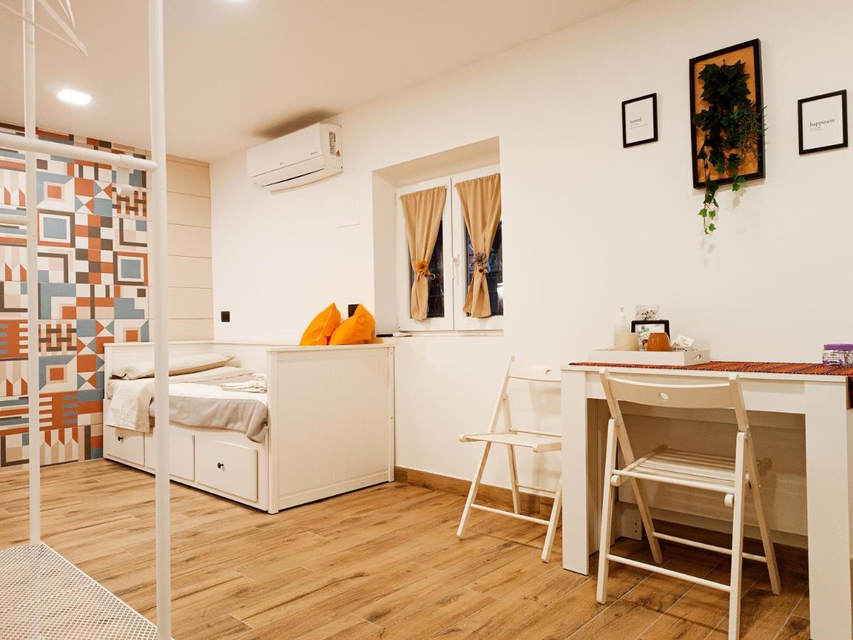 Touch&Go - Stanza Privata Con Servizi Ciampino Dış mekan fotoğraf