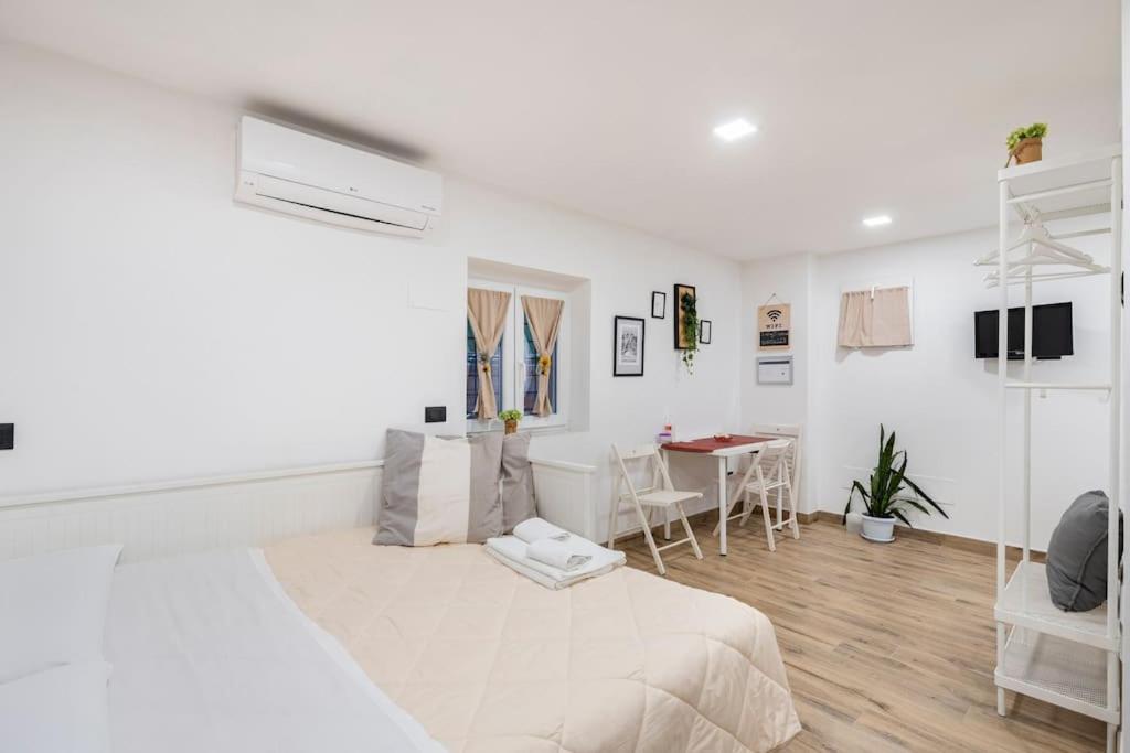 Touch&Go - Stanza Privata Con Servizi Ciampino Dış mekan fotoğraf